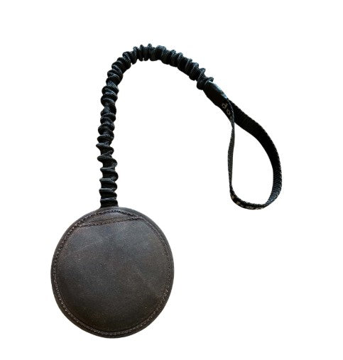 BD Leather Bite Tug Flat with bungee handle - 15x15cm